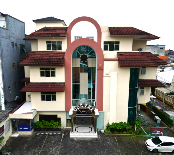 Exterior & Views