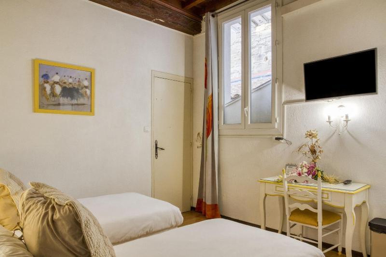 Bedroom 3, Hotel Boquier, Avignon Centre, Vaucluse