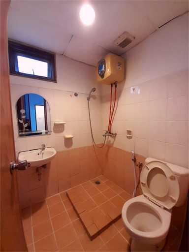 Bathroom 7