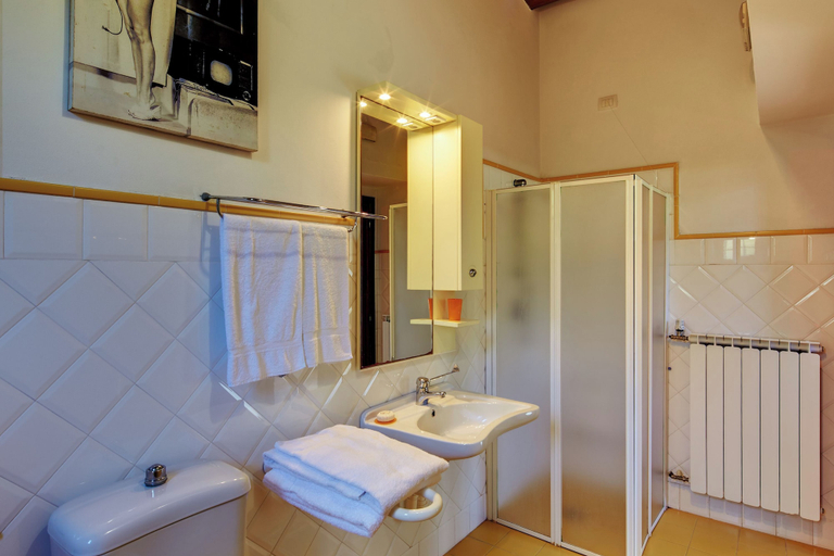 Bathroom, Il Frantoio delle Grazie, Florence