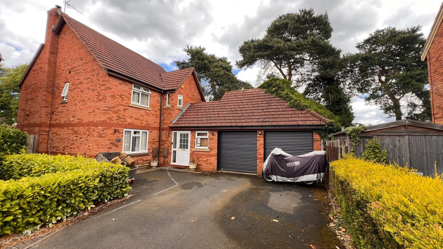 Others 3, Richard's Home, Worcestershire