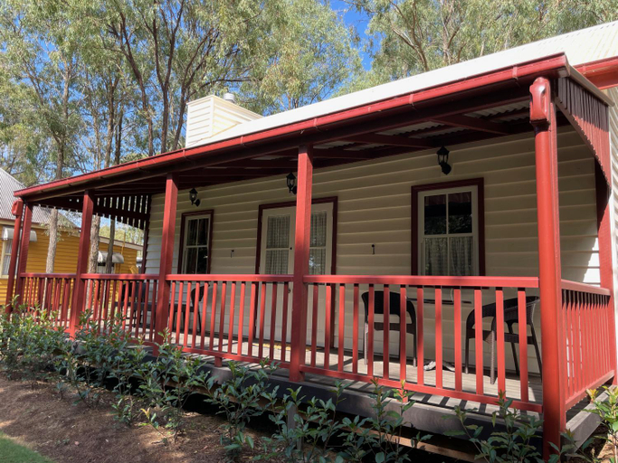 Others 2, Dusty Hill Vineyard - Moffatdale, Murgon