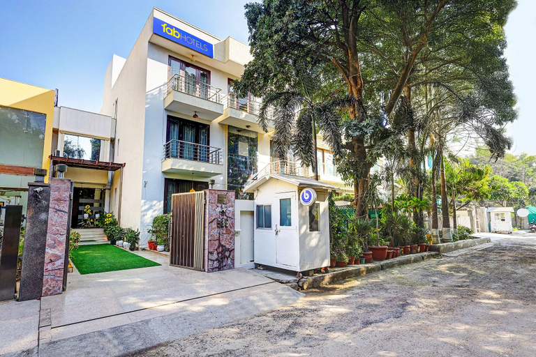 Exterior & Views 2, Fabhotel B Stays, Gurgaon