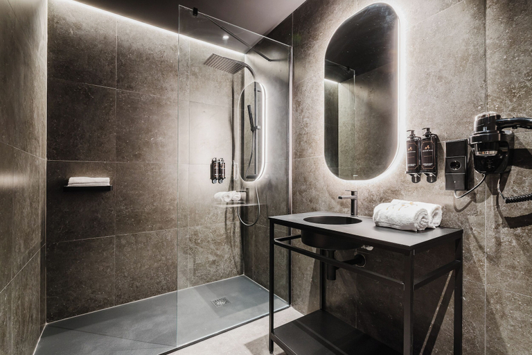 Bathroom 4, Hotel Arena Select, Valencia