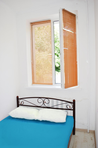 Others 5, Hostel Vokzal, Shevchenkivs'kyi