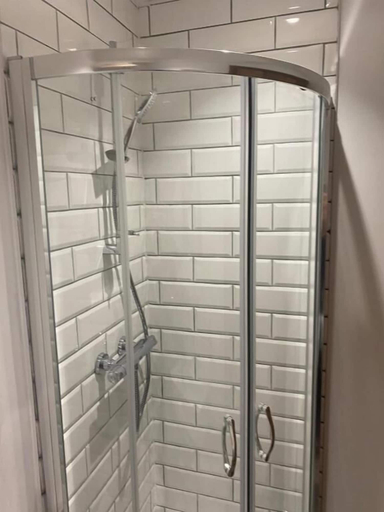 Bathroom, Maypole Farm Guest House, North Yorkshire