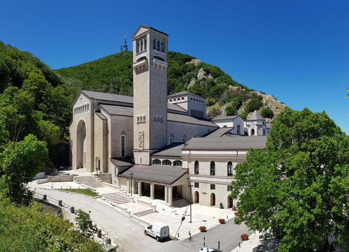 2, Domus Felix, Avellino