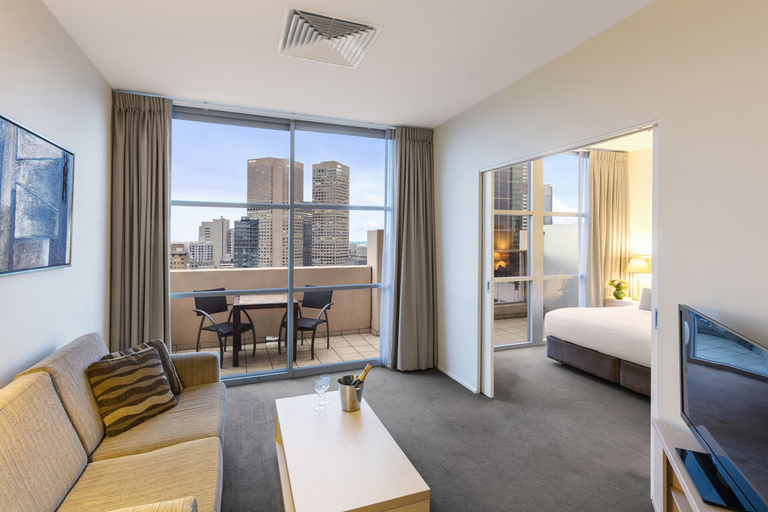 Bedroom 2, Oaks Melbourne on Lonsdale Suites, Melbourne
