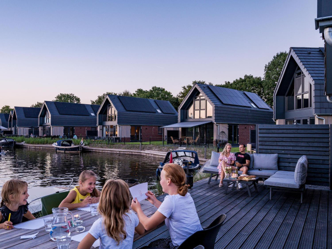 Sport & Beauty 2, Villa in Balk with Private Jetty on Slotermeer, Gaasterlân-Sleat
