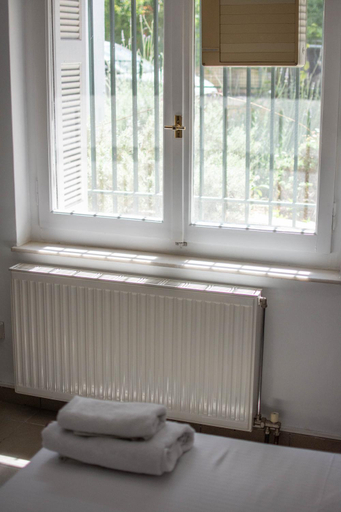 Bedroom 4, Quite flat, Attica