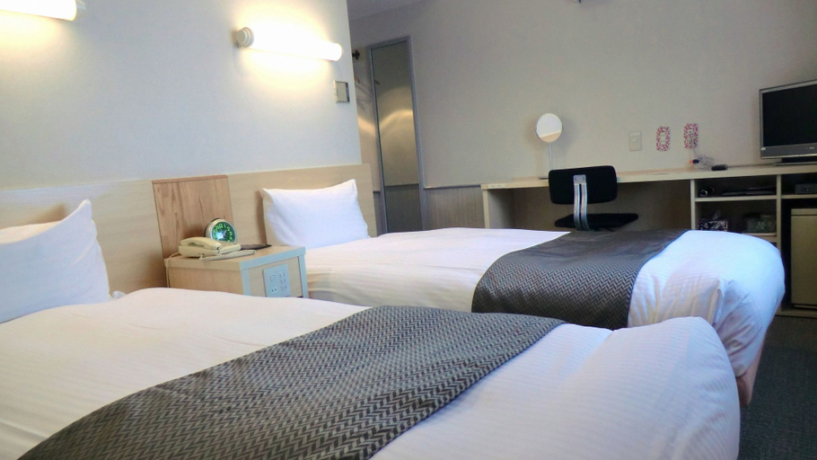 Bedroom 2, Global Hotel, Isahaya