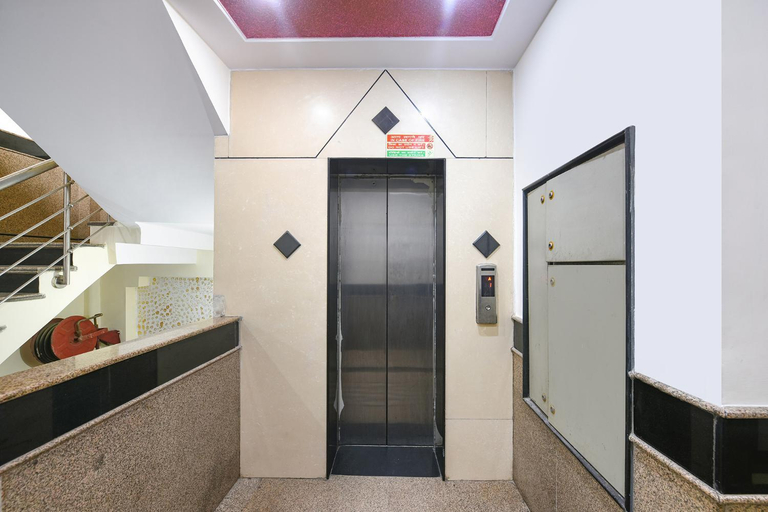 Others 4, Hotel Jaggi Palace, West