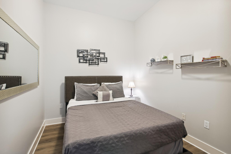 Bedroom 3, Emerald 705, Galveston