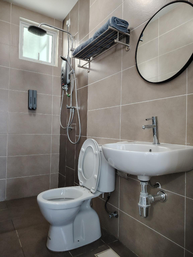 Bathroom 4, J&K Guesthouse at Palmyra Residence, Hulu Langat