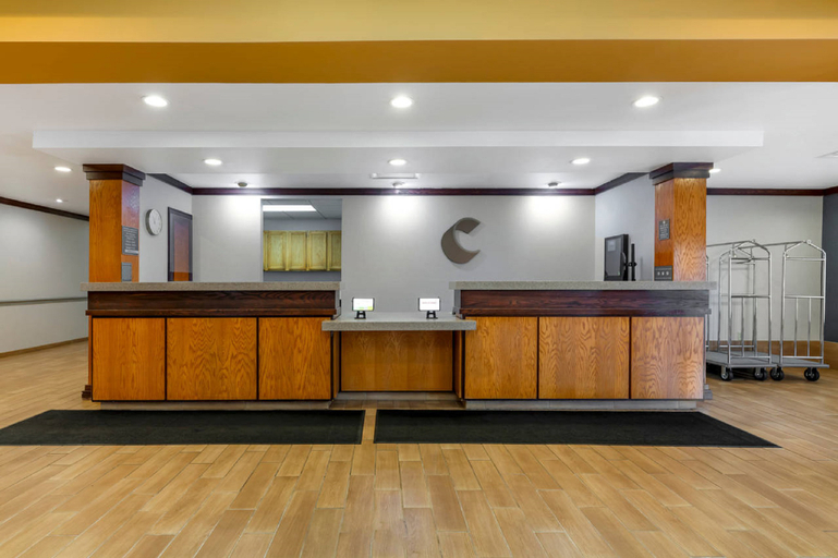 Public Area 2, Comfort Inn & Suites Akron South, Summit
