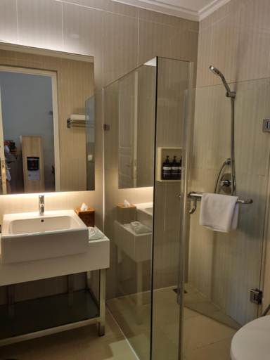 Bathroom 9