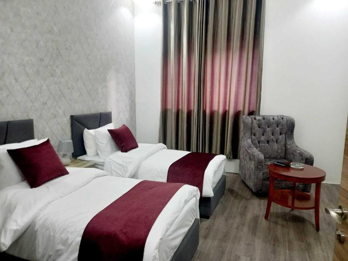 Bedroom 1, Twins Boutique Hotel, Wadi Essier