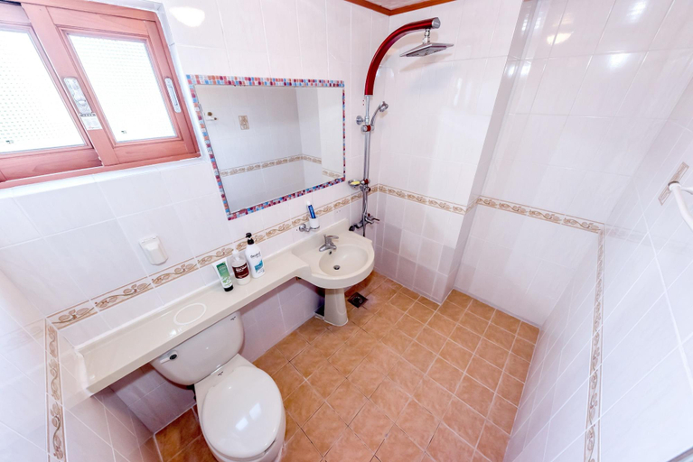 Bathroom 4, Gyulhyanggi Pension, Seogwipo