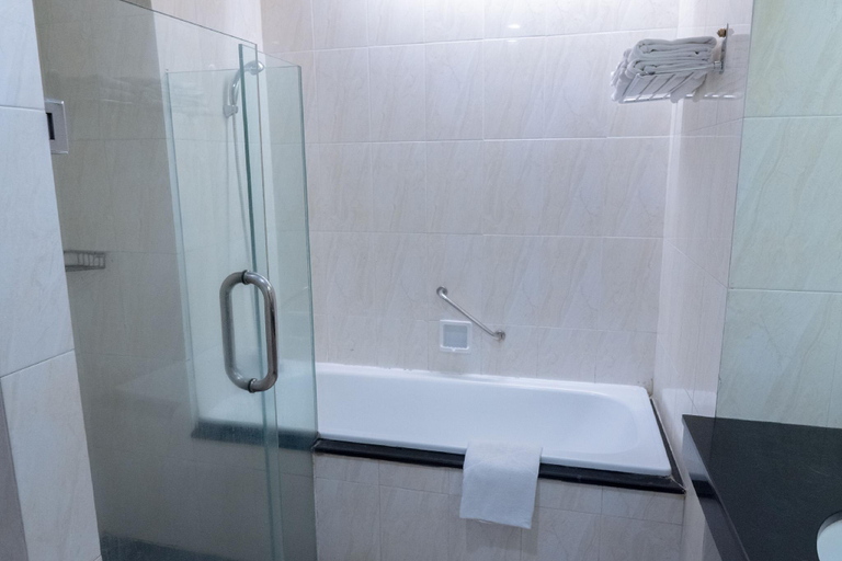 Bathroom 9