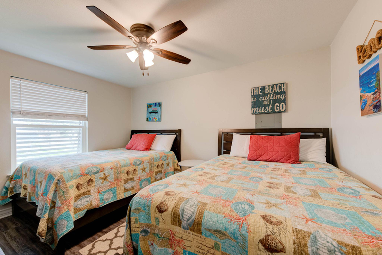 Others 5, A- Rocks Resort, Nueces