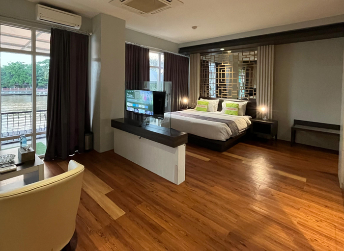 Hotel Victoria River View - Tap to explore photos