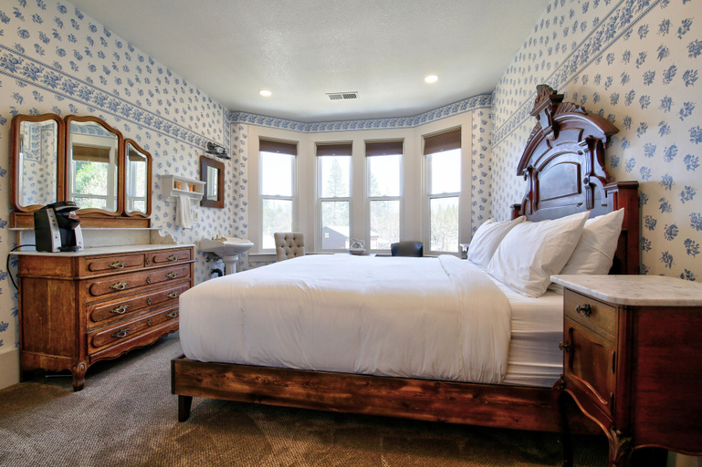 Bedroom 3, The Groveland Hotel, Tuolumne