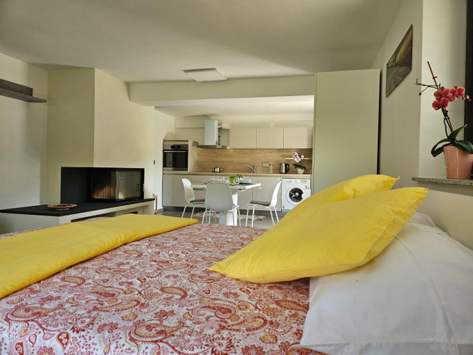 Bedroom 2, Red Riding Hood, Ljubljana