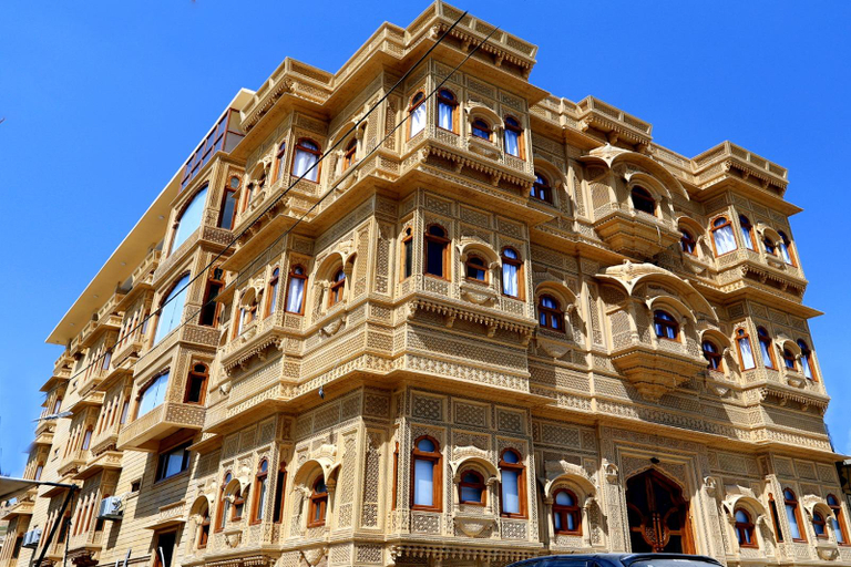 Exterior & Views