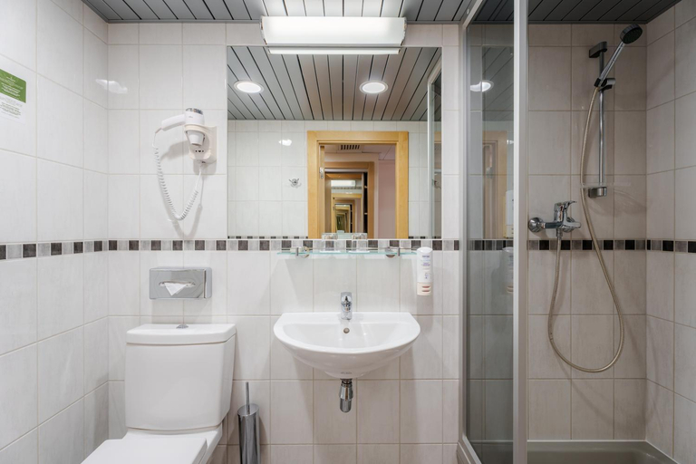 Bathroom 5, Riga Islande Hotel, Riga