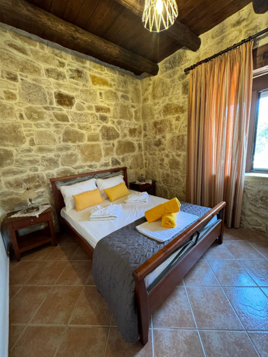 Others 4, VILLA MICHAELA, Crete