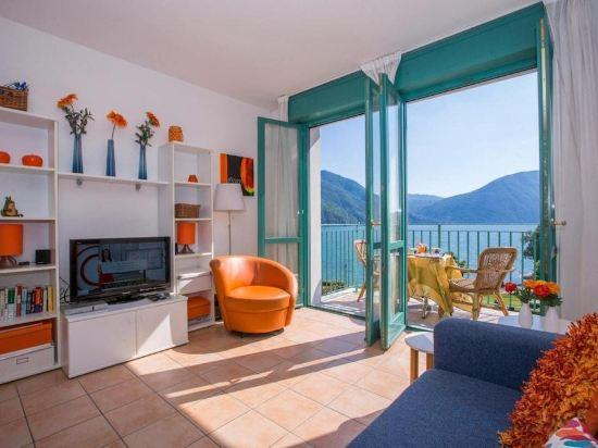 2, Budget Village Apartments - Porto Letizia, Como