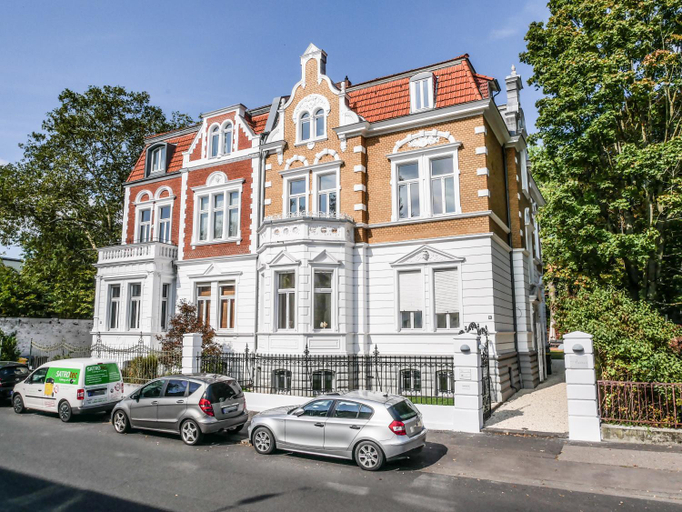 Exterior view 1, Villa Aurelia, Köln