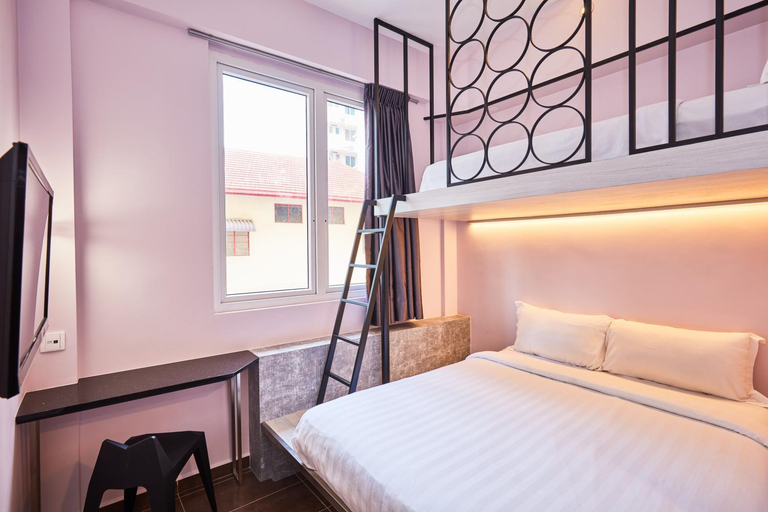 Bedroom 13