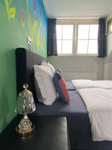 Others 2, B&B nancy in holland met eigen badkamer , independent bathroom, Aalten