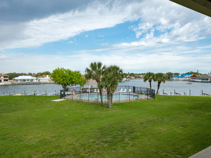 Others 5, Gaetanos Getaway, Aransas