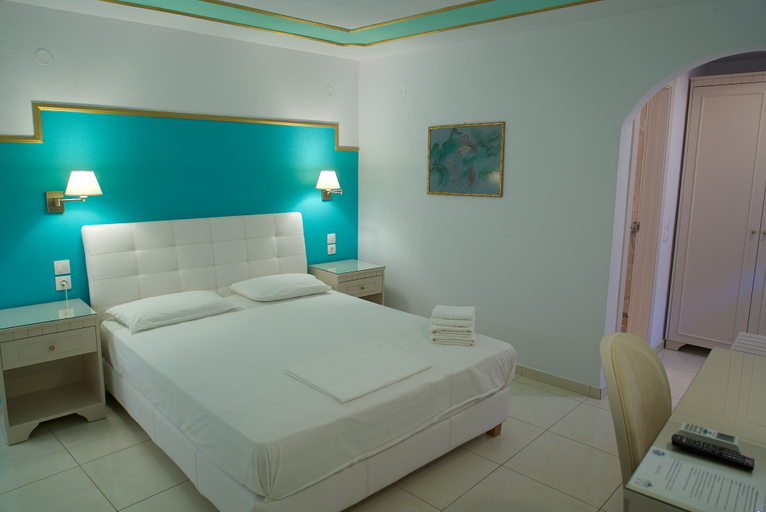 Bedroom 3, Villa Christina Skiathos, Thessaly