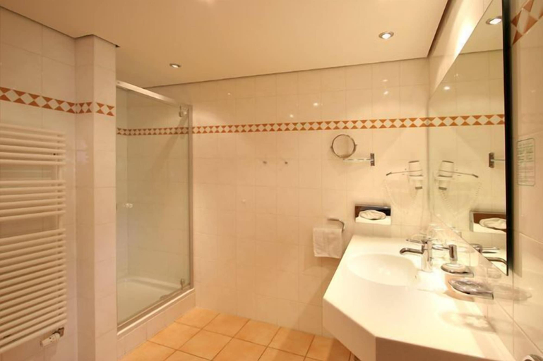 Bathroom 5, Naturparkhotel Adler, Ortenaukreis