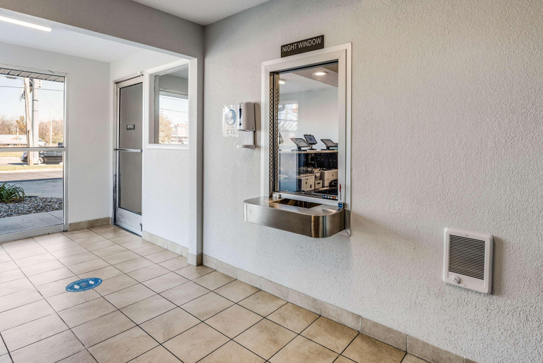 Public Area 3, Motel 6 Fort Wayne, IN, Allen