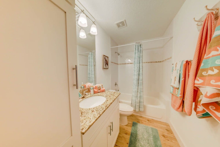Room 4, Beach Home w Heated Pool Free Golf Cart, Flagler