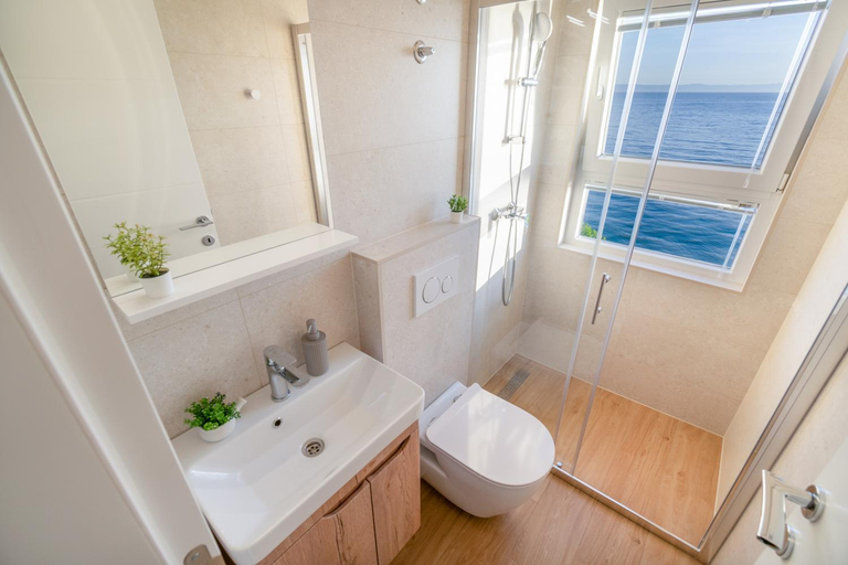 Bathroom 3, Apartments Malina, Tučepi