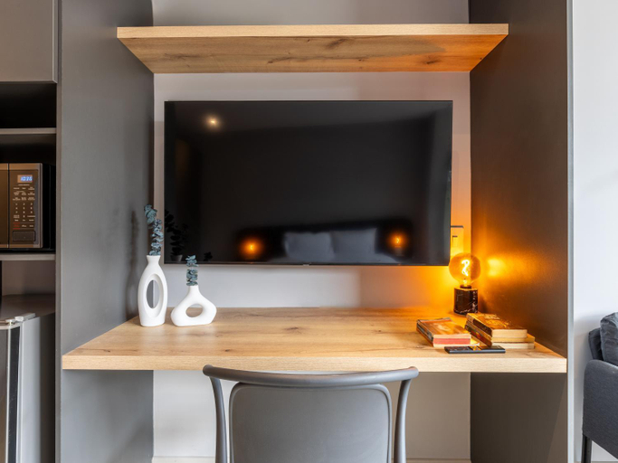 Others 4, Chic Loft with Balcony in Zona T by Wynwood House, Santafé de Bogotá