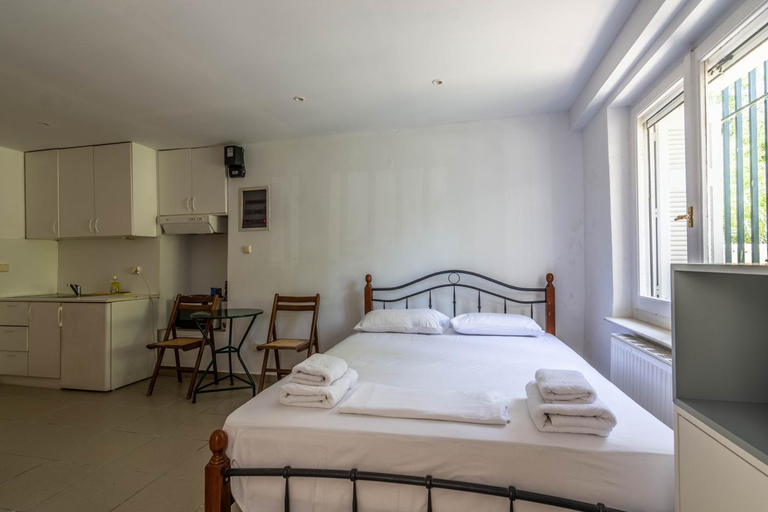 Bedroom 2, Quite flat, Attica