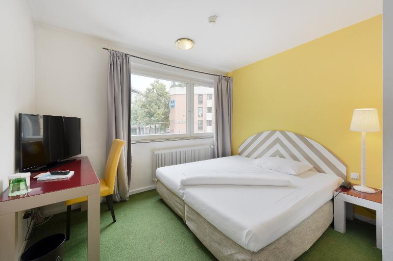 Bedroom 2, Hotel Neutor, Salzburg