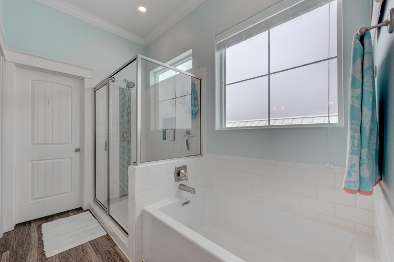 Bathroom 4, Whooping Crane Lane, Nueces