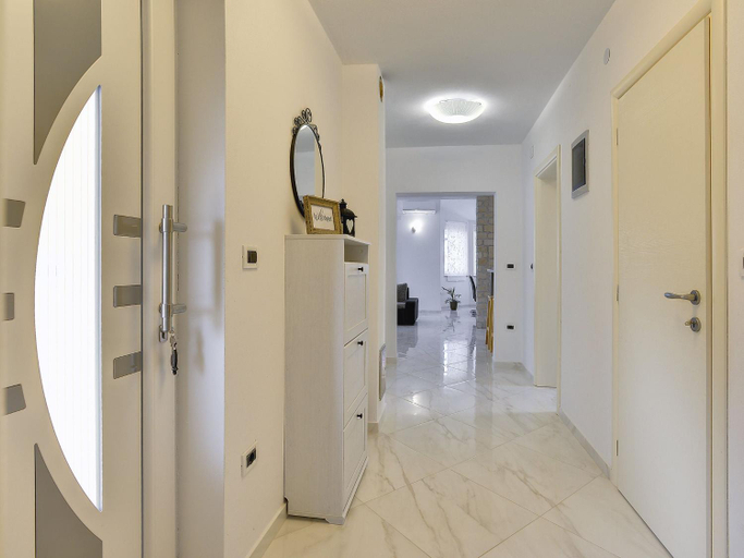 Public Area 4, Modern villa with private pool near beach, Fažana