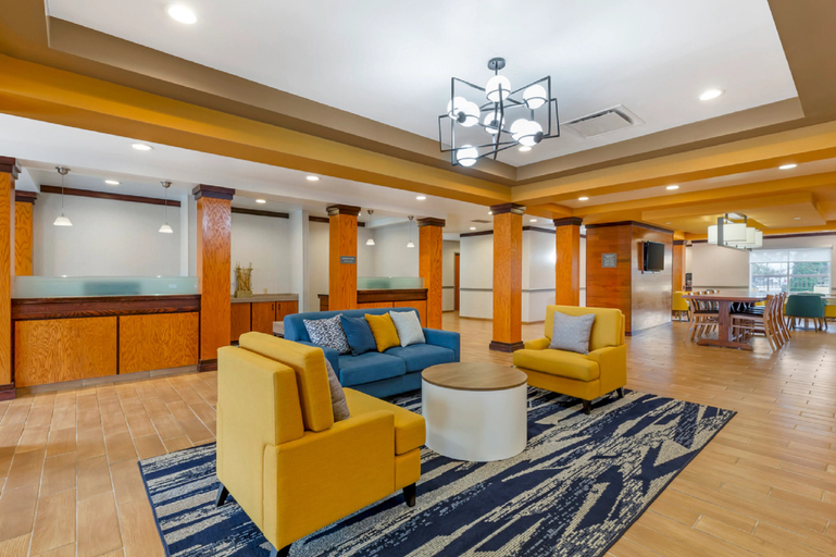 Public Area 2, Comfort Inn & Suites Akron South, Summit