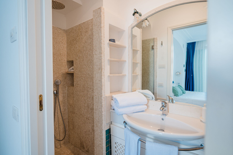 Others 2, Villa Pietraserena by Elite Villas, Napoli