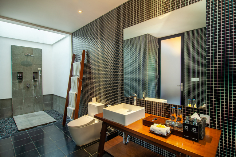Bathroom 5, Abia Villa & Suite Legian, Badung