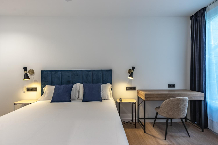 Bedroom 2, Arenal Rooms Bilbao, Vizcaya