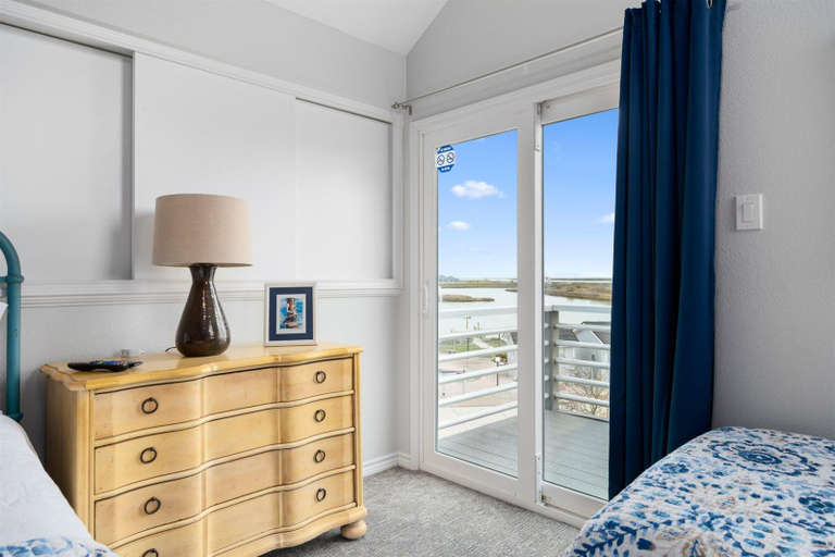 Bedroom 2, Birds I View, Aransas